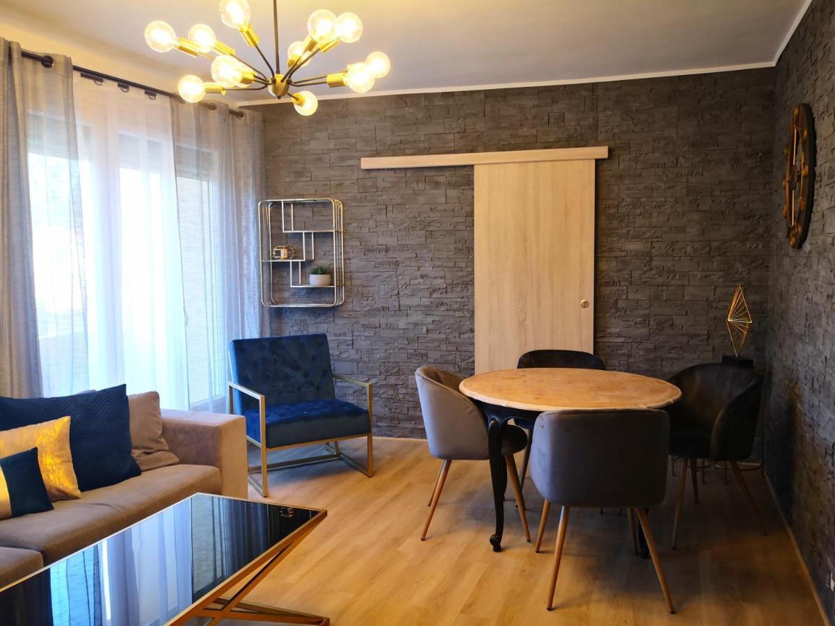 Logement Entier 78 M2, 7 Pers Cosy Et Spacieux Proche Du Centre-Ville Et De La Gare Avinhão Exterior foto